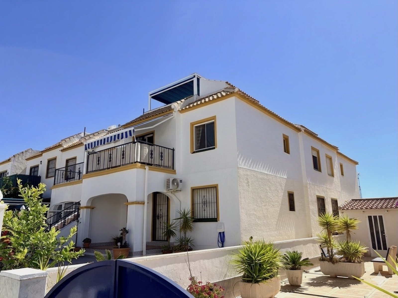Orihuela Costa: Appartement de 3 chambres avec solarium privé, vue sur la mer, piscine et court de tennis à La Florida Orihuela Costa: Appartement de 3 chambres avec solarium privé, vue sur la mer, piscine et court de tennis à La Florida