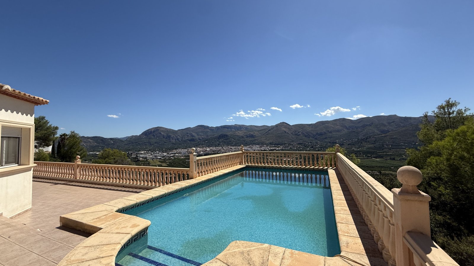 Villa 2 chambres avec piscine à Pego, emplacement calme et proche de la nature à Monte Mostalla