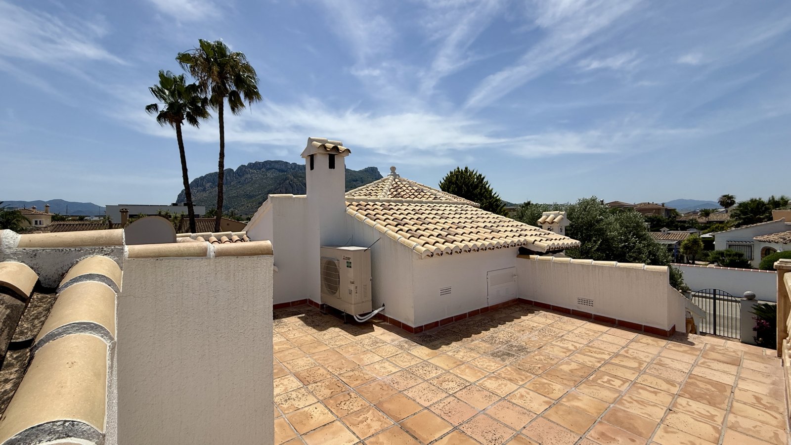 Villa de rêve unique près de Dénia, avec un grand terrain d’angle et à seulement quelques minutes à pied de la mer