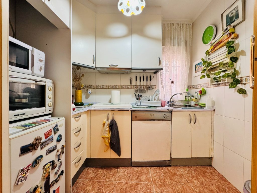Appartement au rez-de-chaussée avec 2 chambres et 1 salle de bains, à seulement 200 m de la plage de La Mata