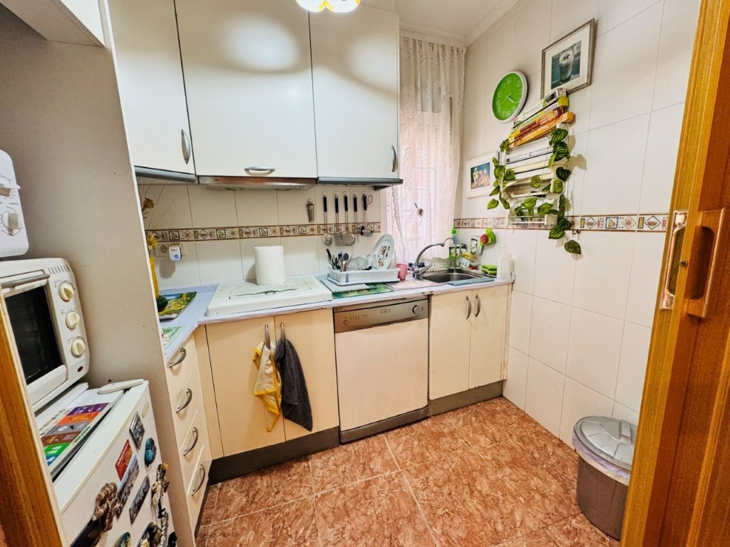 Appartement au rez-de-chaussée avec 2 chambres et 1 salle de bains, à seulement 200 m de la plage de La Mata