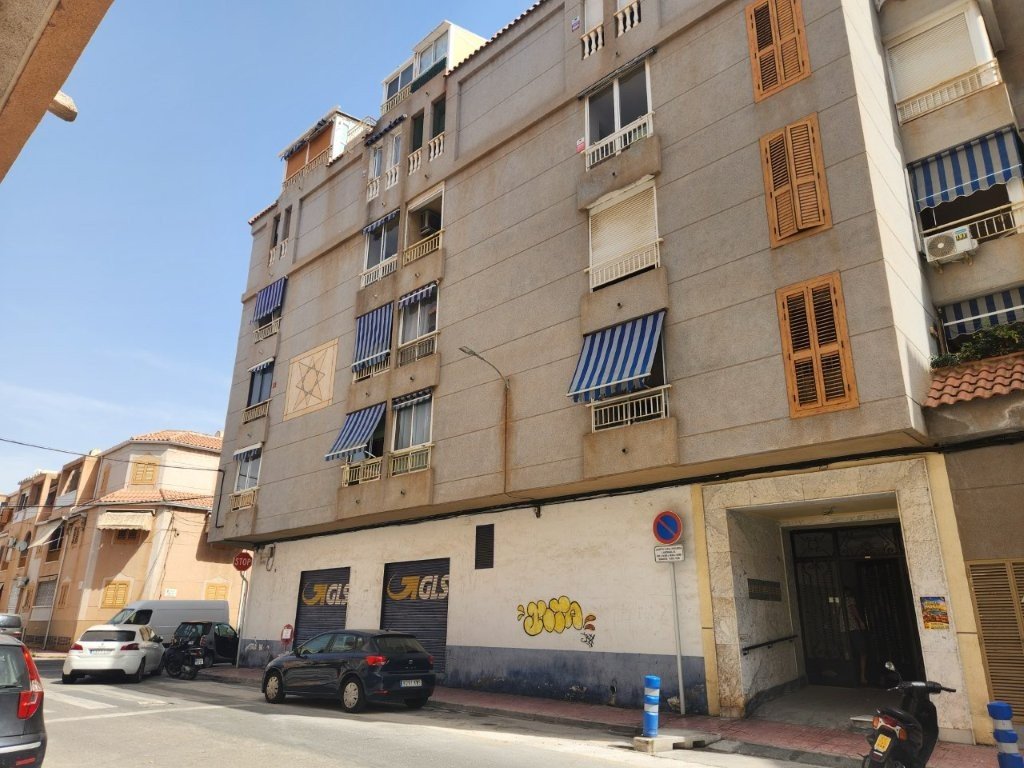Appartement avec 1 chambre, 1 salle de bains et piscine commune, à seulement 300 m de la plage
