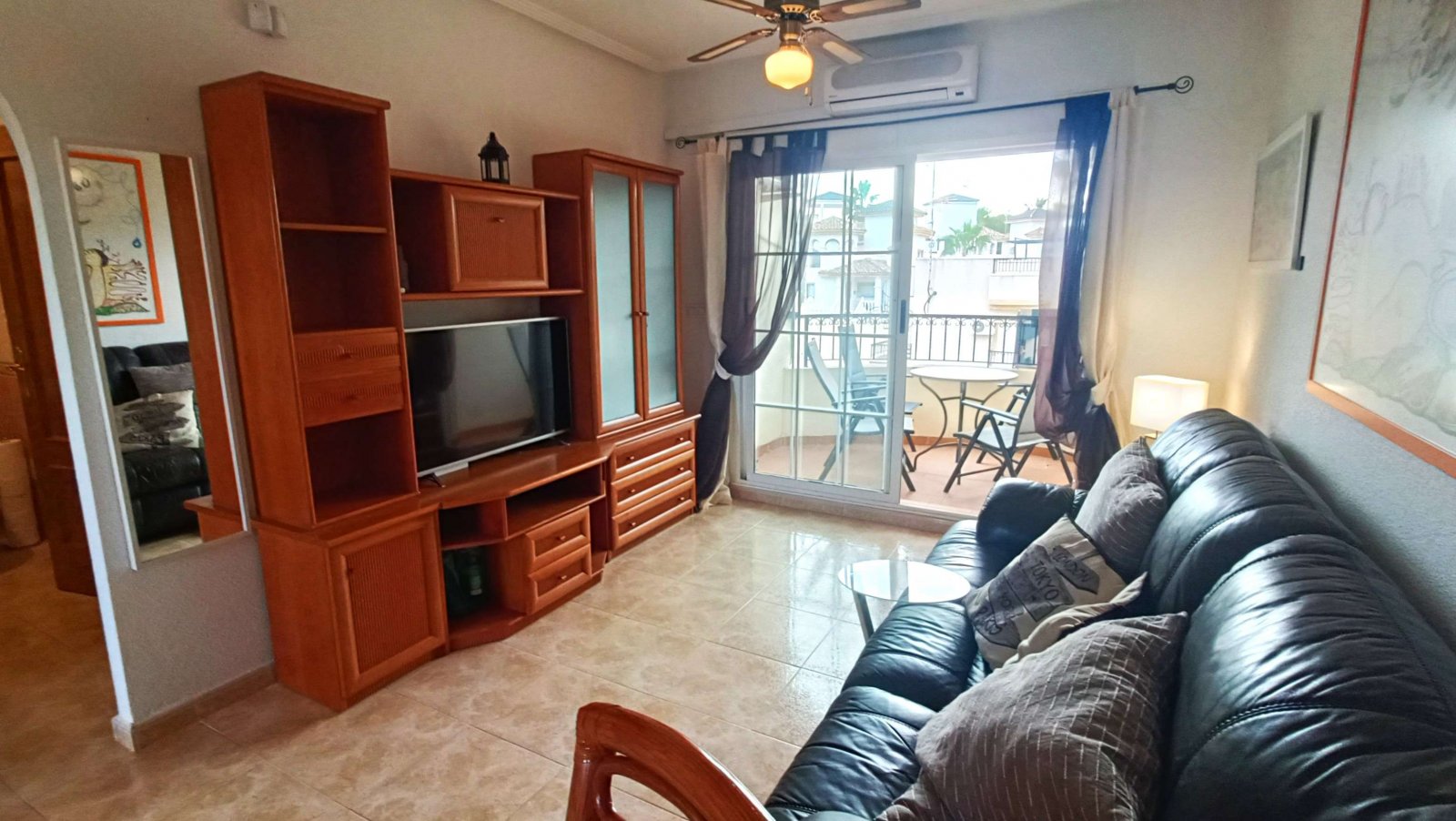 Villamartín: Appartement avec 2 chambres, 1 salle de bains, une terrasse sur le toit et une piscine commune Villamartín: Appartement avec 2 chambres, 1 salle de bains, une terrasse sur le toit et une piscine commune