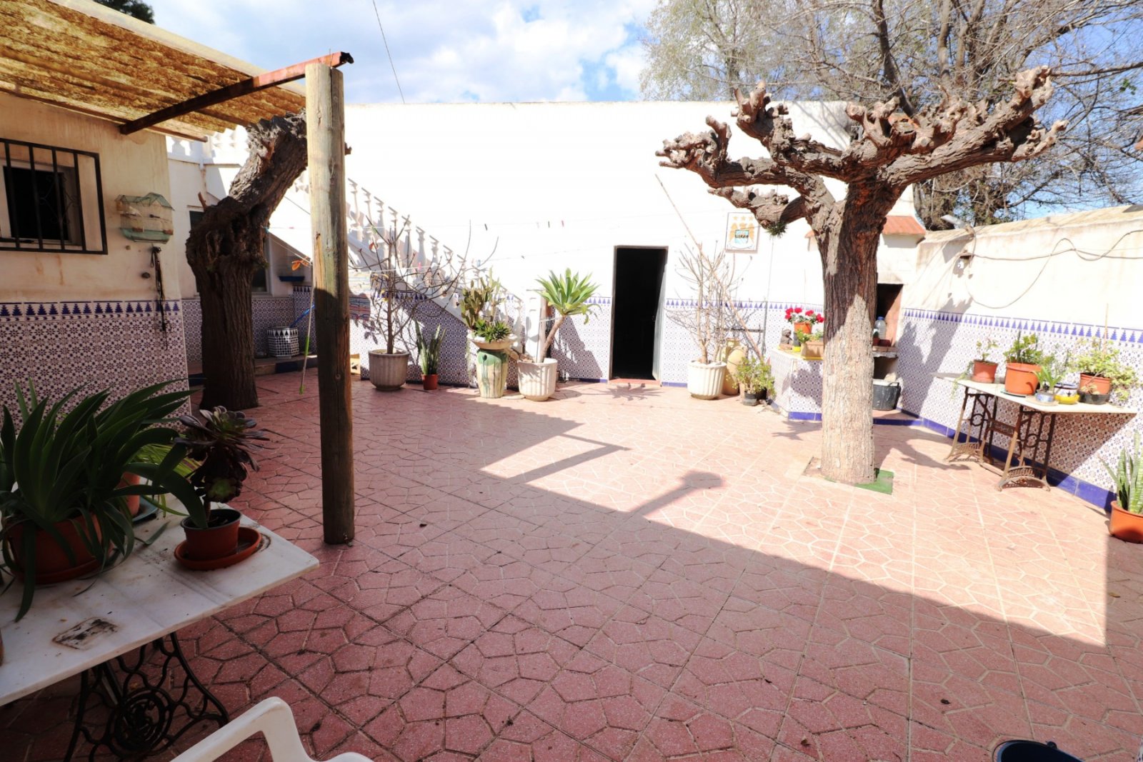 Freistehendes Haus mit 5 Schlafzimmern, 2 Bädern, Garage und schönem Ausblick