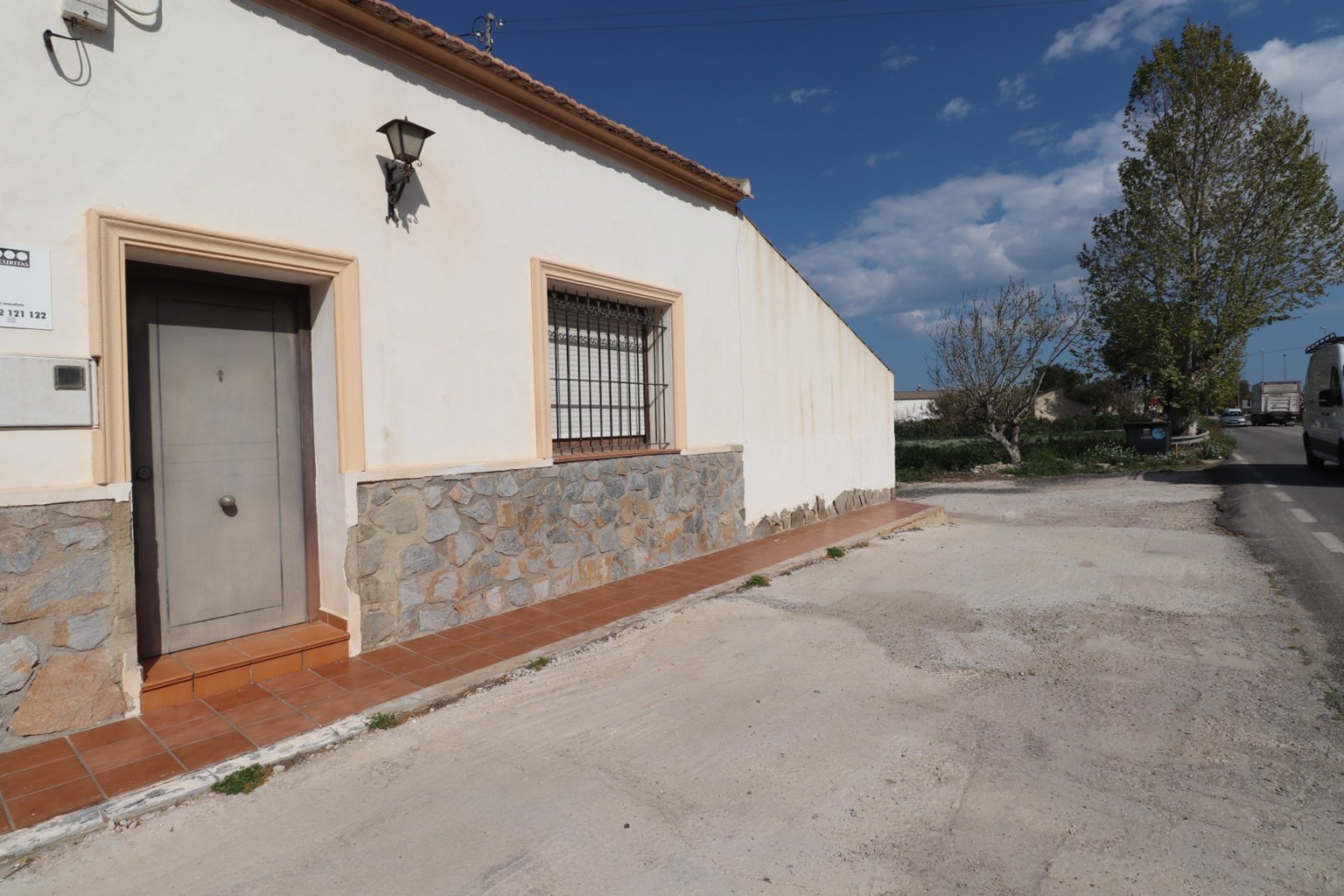 Freistehendes Haus mit 5 Schlafzimmern, 2 Bädern, Garage und schönem Ausblick