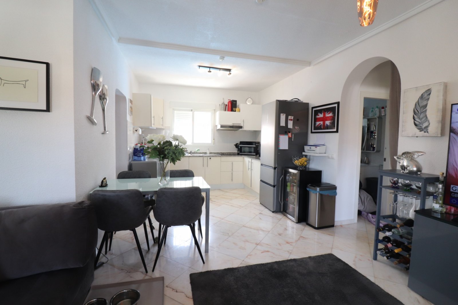 Villa individuelle avec 2 chambres et 1 salle de bains à Las Filipinas