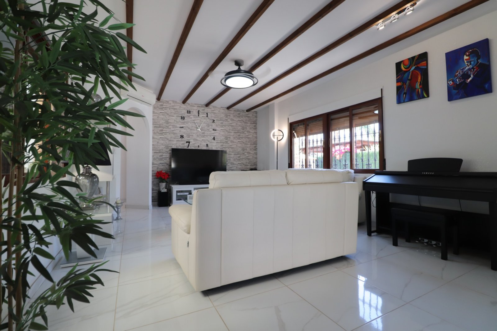 Villa de 3 chambres, 2 salles de bains et piscine privée à Fincas de La Vega