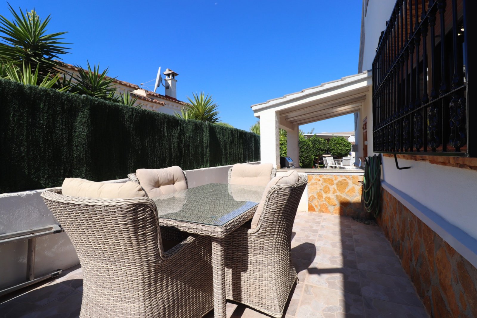 Villa de 3 chambres, 2 salles de bains et piscine privée à Fincas de La Vega