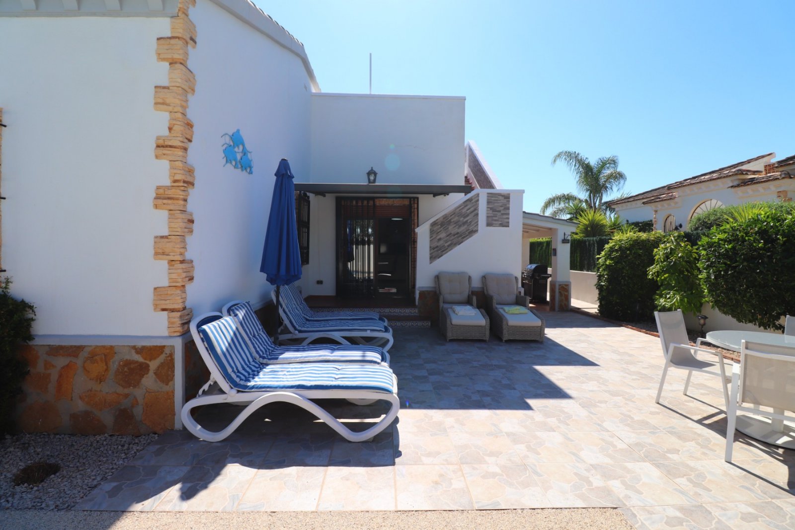 Villa de 3 chambres, 2 salles de bains et piscine privée à Fincas de La Vega