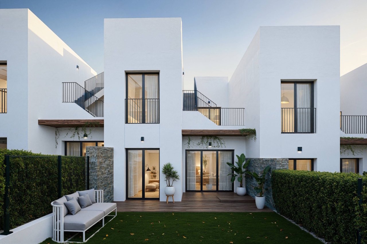 Beaux maisons mitoyennes de 3 chambres et 3 salles de bains avec cave, toit-terrasse, place de parking et piscine communautaire au golf d'Alenda