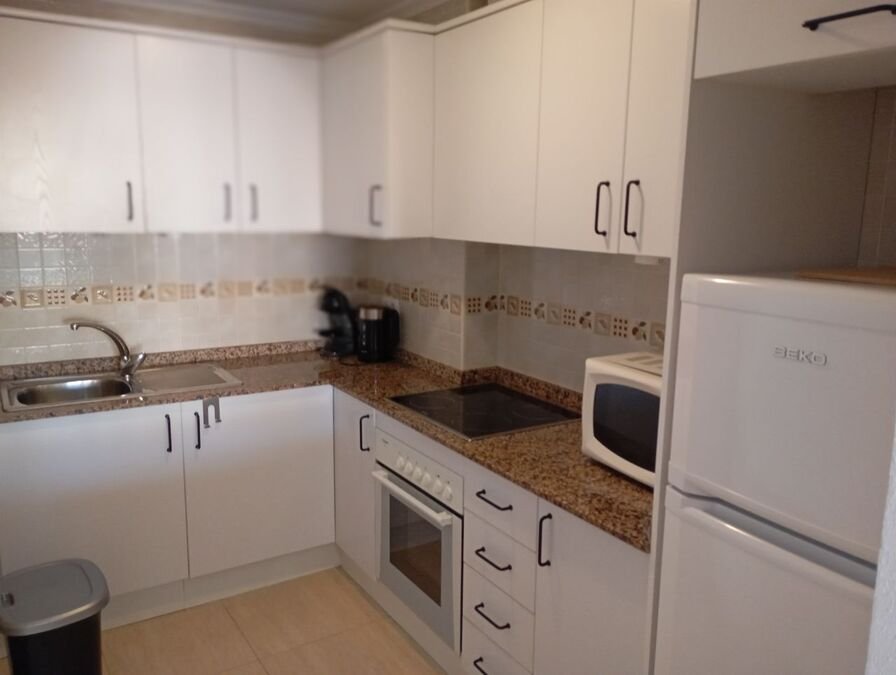 Appartement avec 2 chambres, 2 salles de bains, une terrasse sur le toit et une piscine commune
