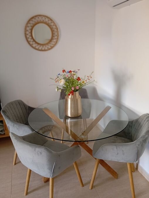 Appartement avec 2 chambres, 2 salles de bains, une terrasse sur le toit et une piscine commune