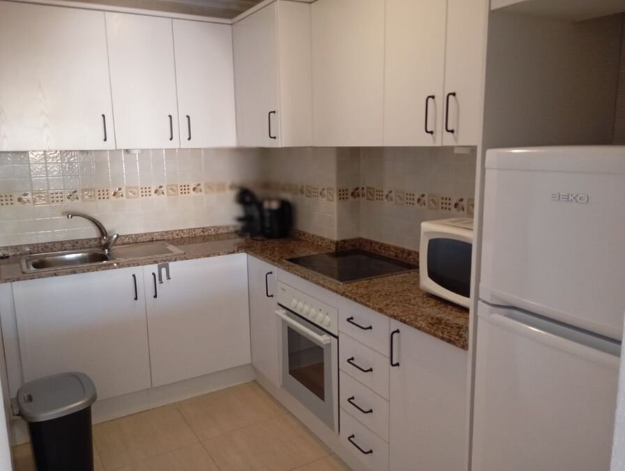 Appartement avec 2 chambres, 2 salles de bains, une terrasse sur le toit et une piscine commune
