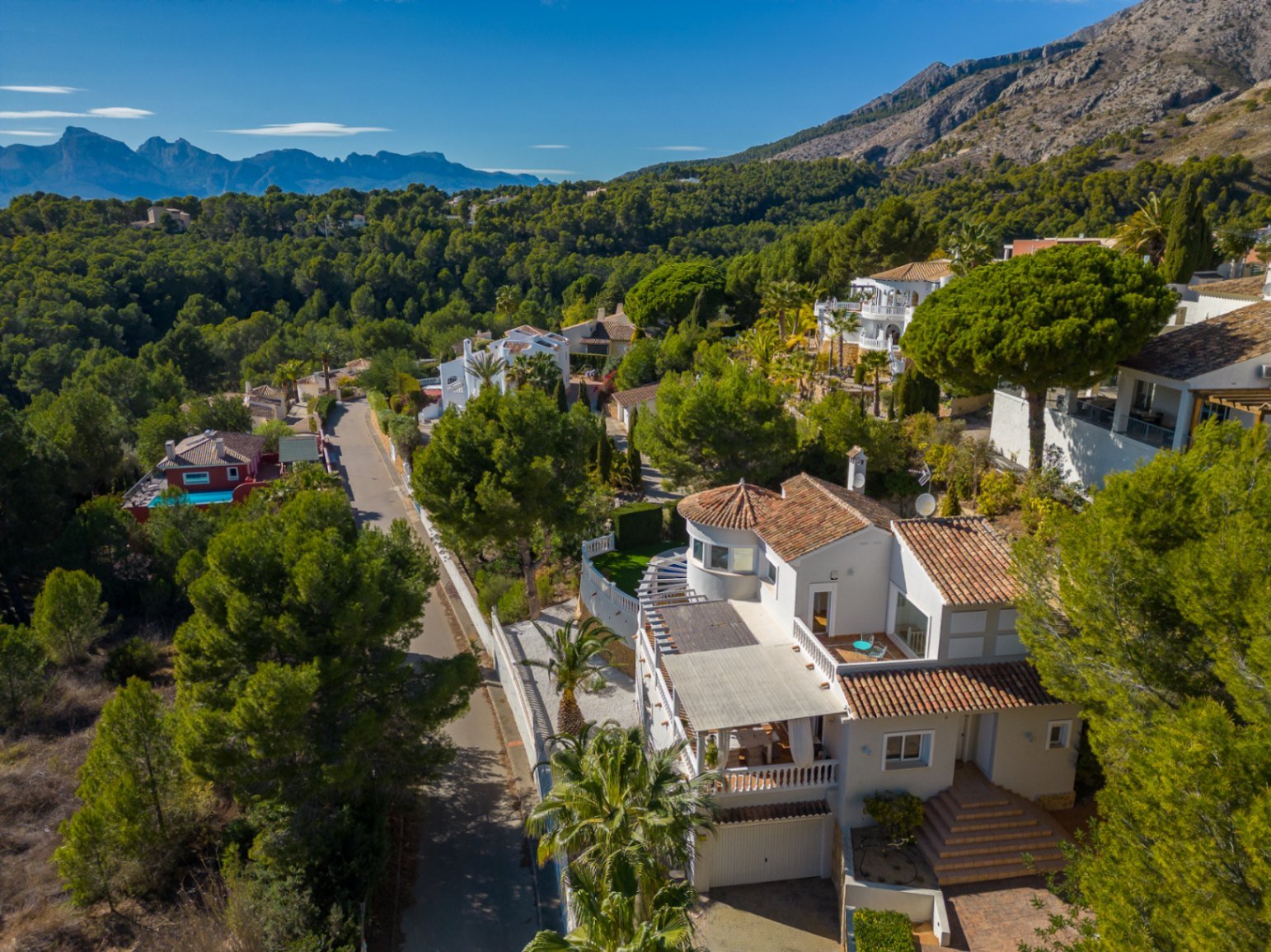 Villa méditerranéenne avec piscine chauffée et intimité près de Altea Golf