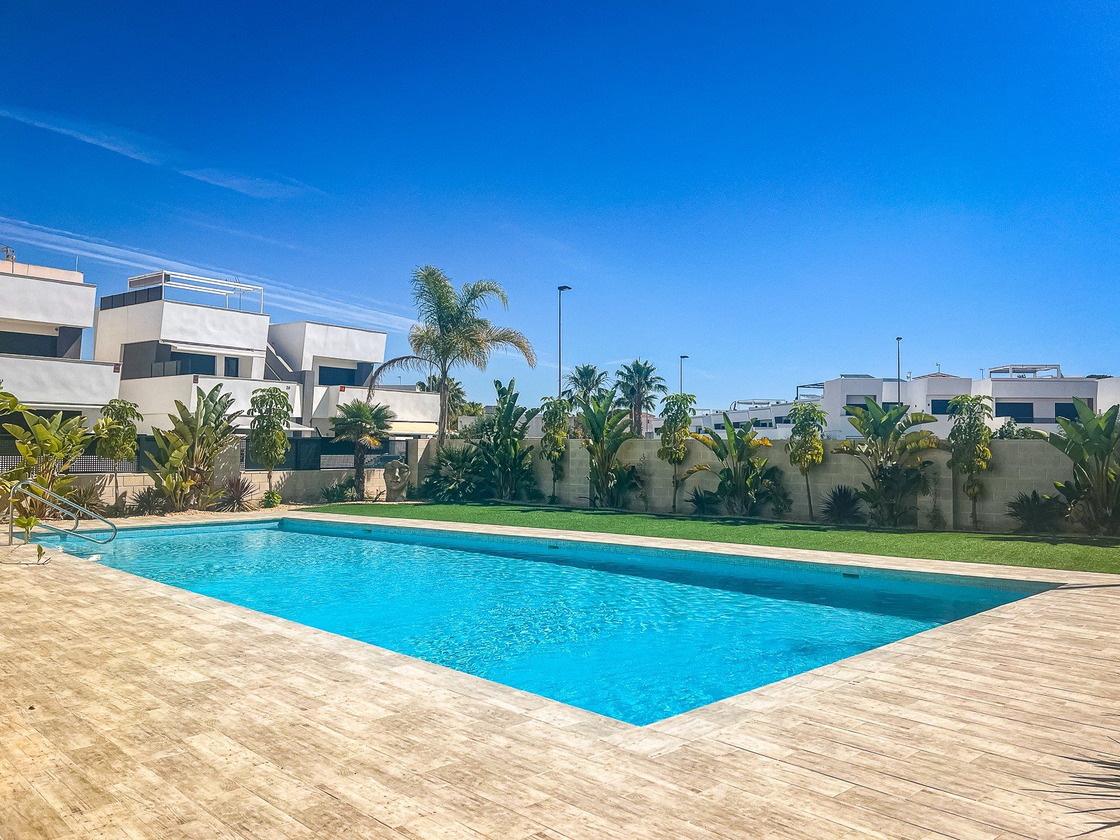 Santiago de la Ribera: Appartement de style Ibiza au rez-de-chaussée Santiago de la Ribera: Appartement de style Ibiza au rez-de-chaussée