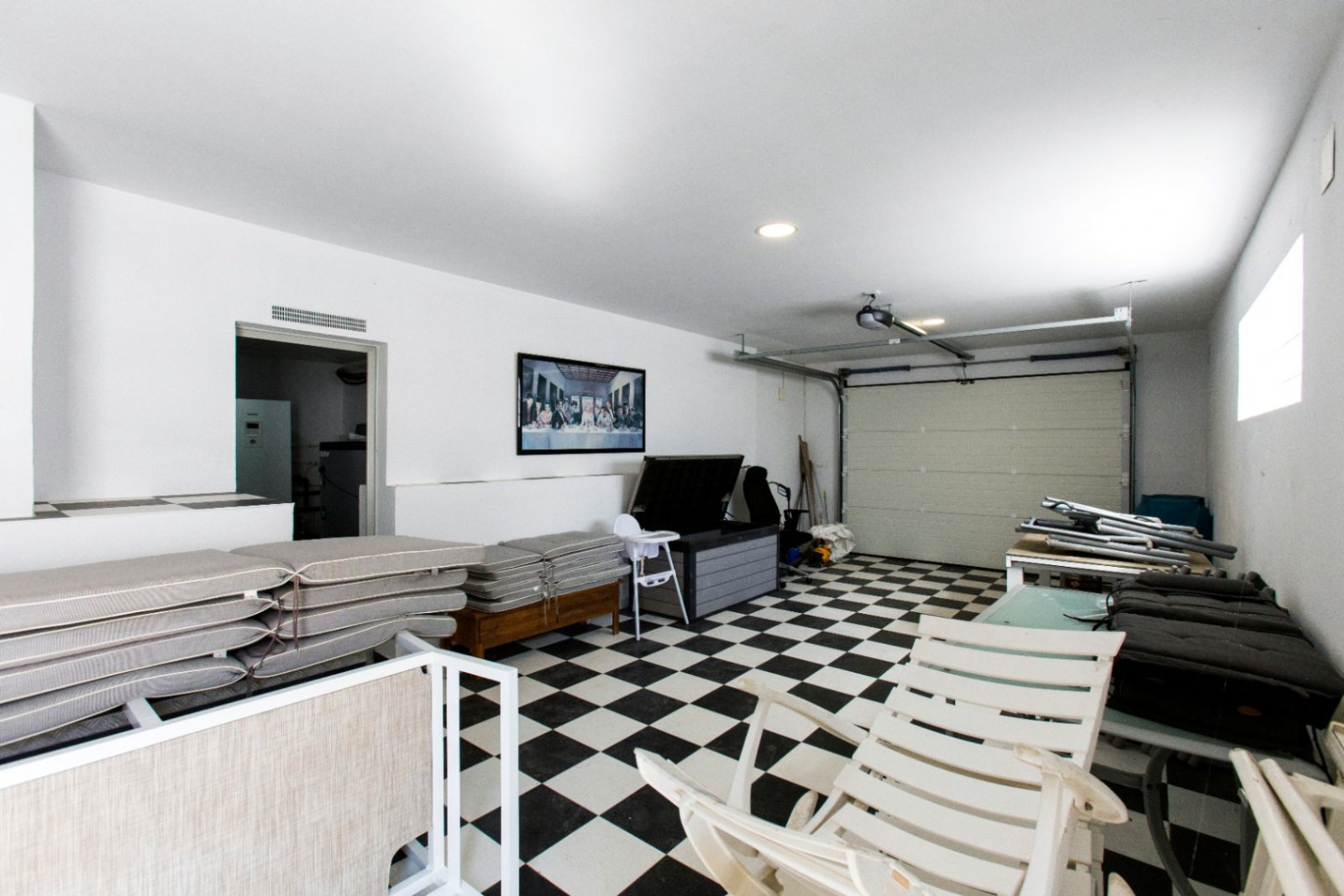 Villa rénovée avec style avec vue sur la mer, exposition sud, grande piscine, cuisine d'été, chauffage au sol, panneaux solaires et finitions de luxe