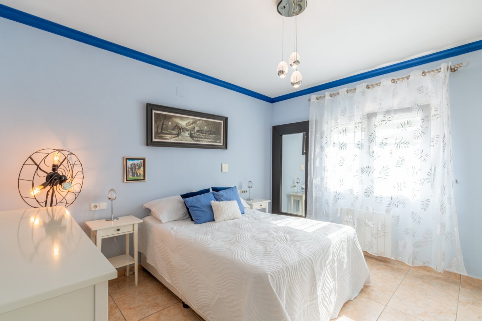 Villa de 3 chambres, 3 salles de bains, garage, piscine privée et vue sur la mer et la montagne près d'El Portet