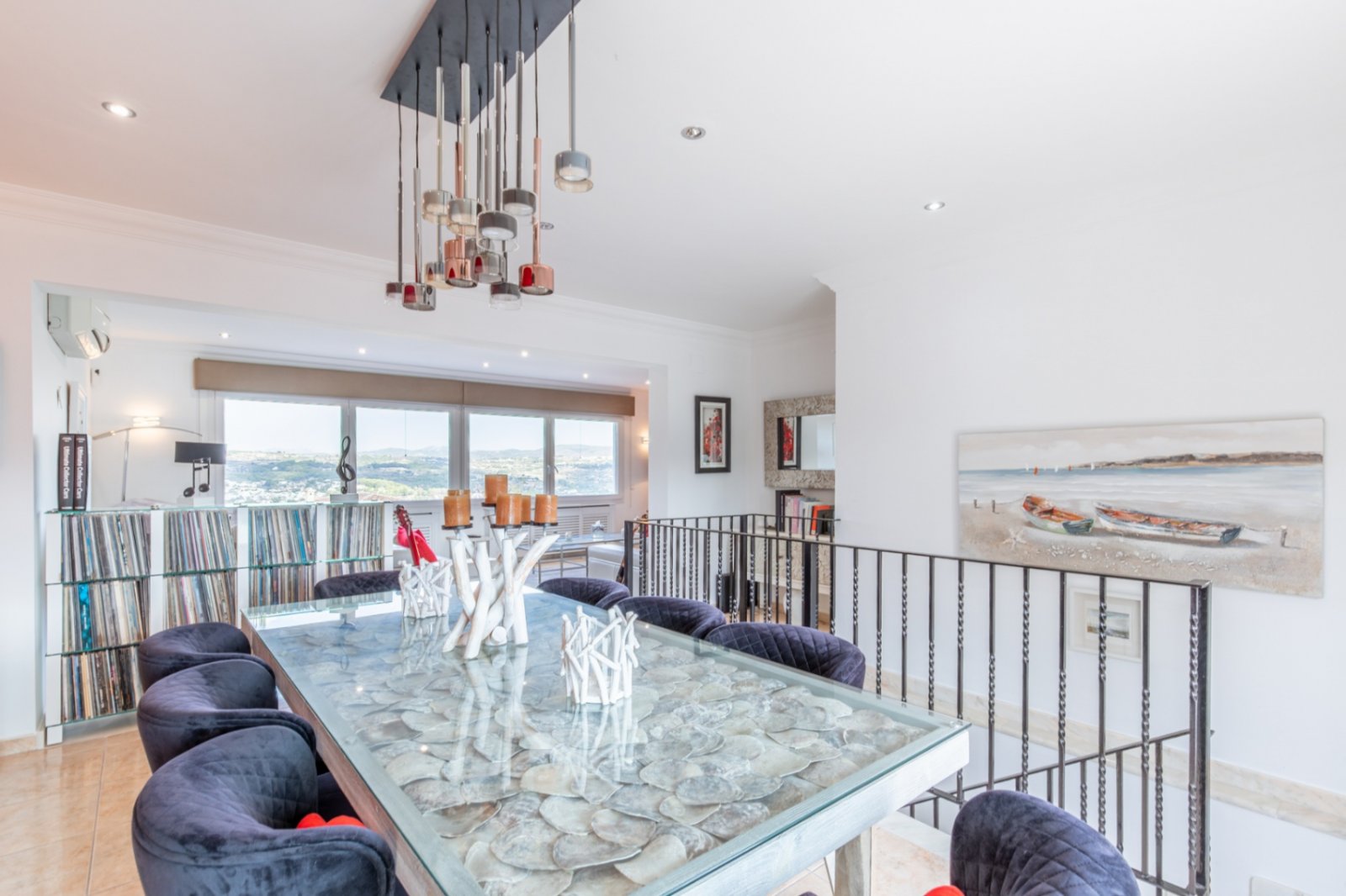 Villa de 3 chambres, 3 salles de bains, garage, piscine privée et vue sur la mer et la montagne près d'El Portet