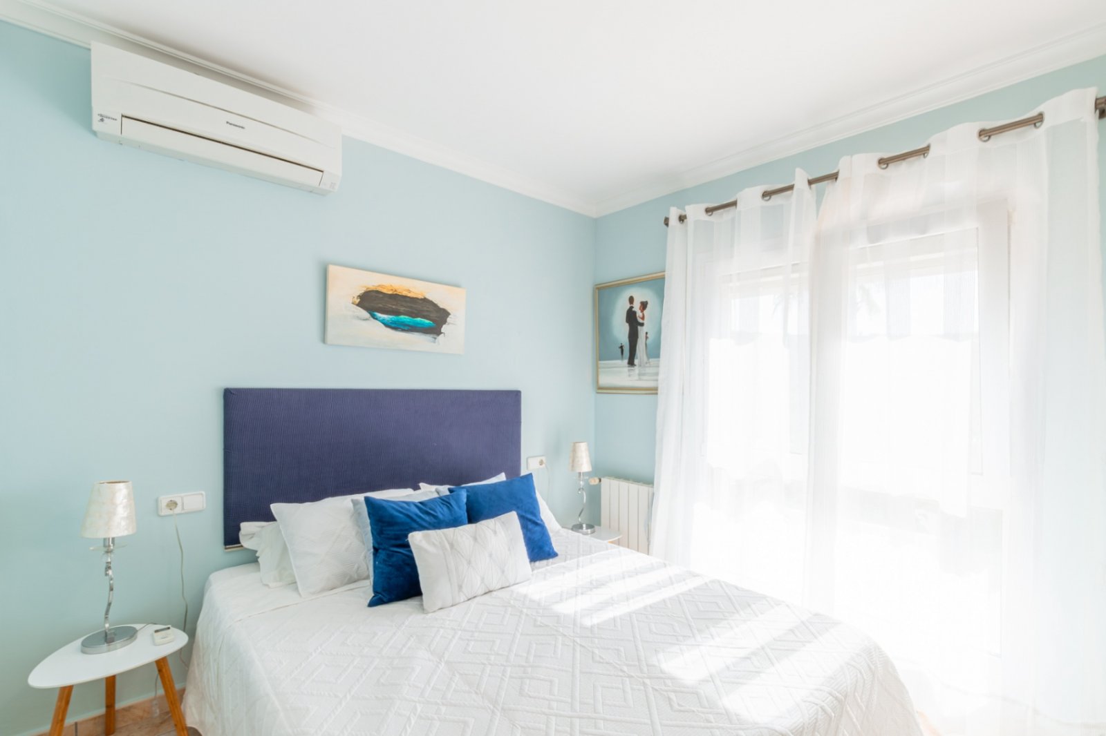 Villa de 3 chambres, 3 salles de bains, garage, piscine privée et vue sur la mer et la montagne près d'El Portet