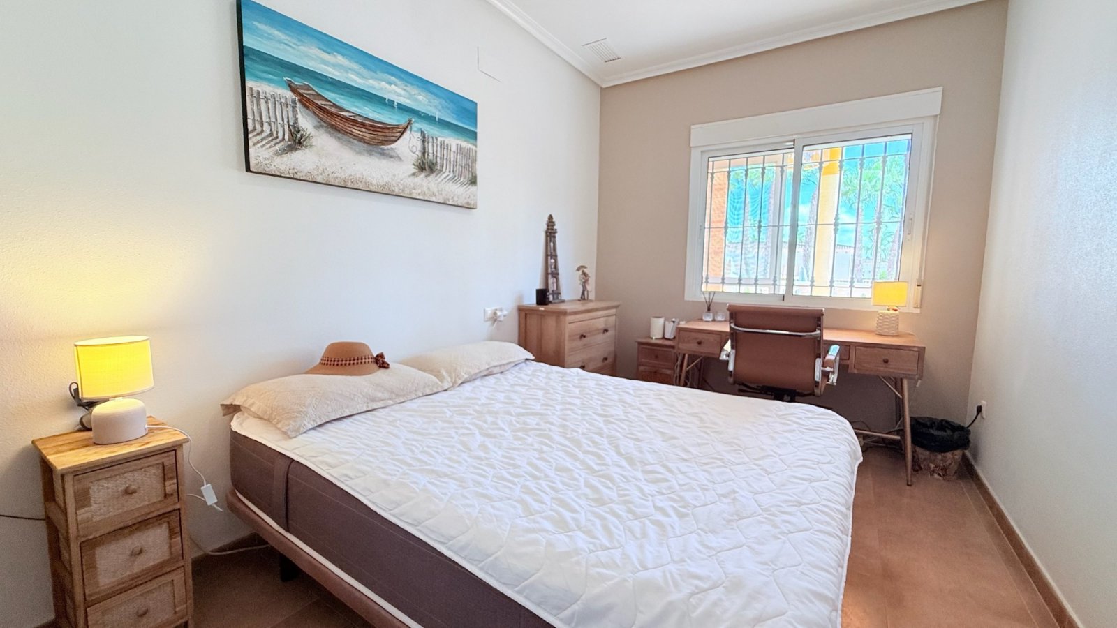 Villa entièrement rénovée avec piscine privée sur un vaste terrain