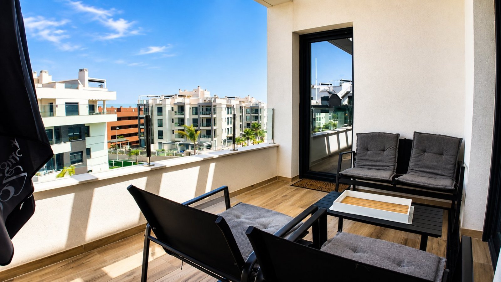 Penthouse moderne avec solarium spacieux et piscine à Villamartín