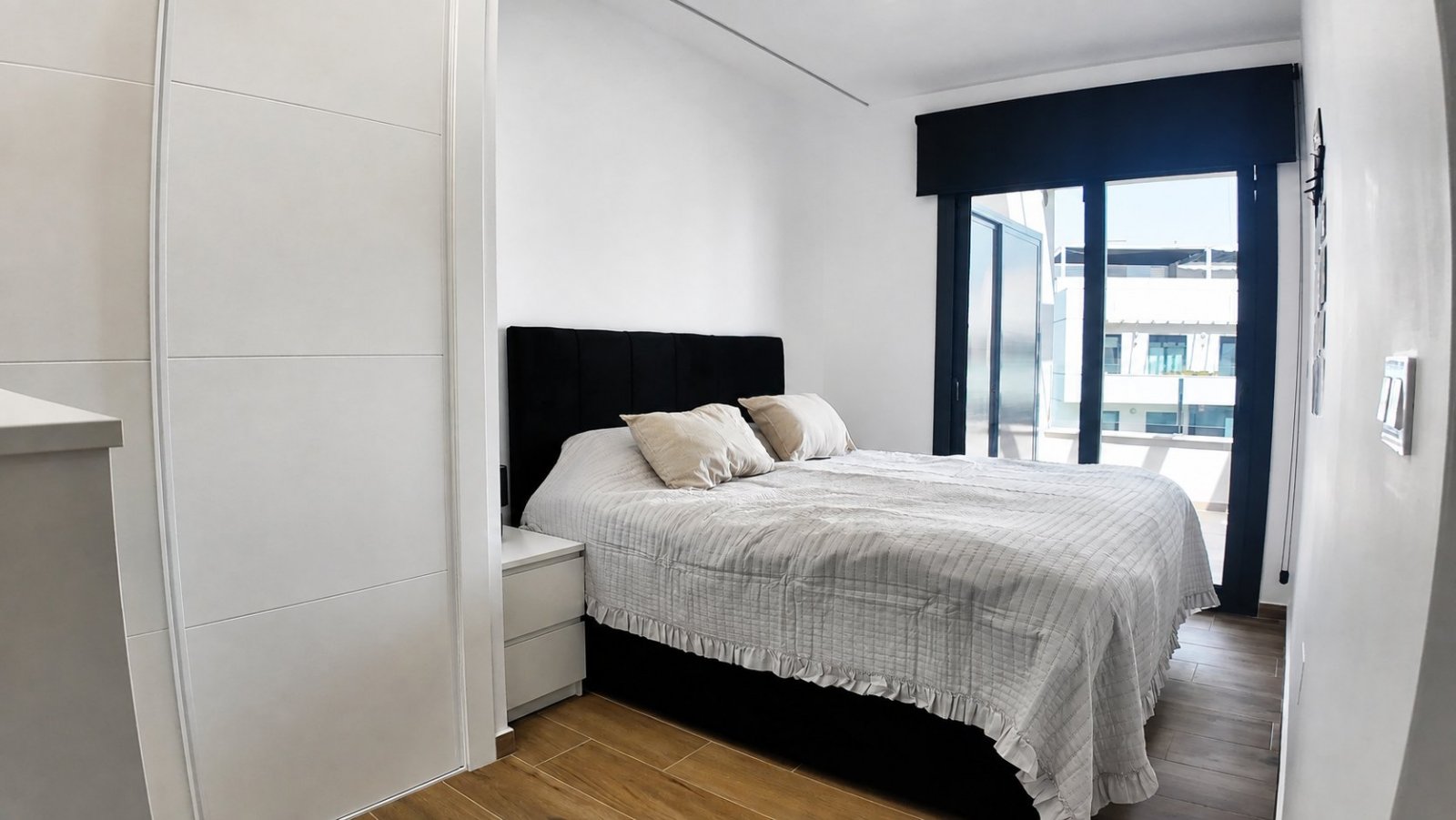 Penthouse moderne avec solarium spacieux et piscine à Villamartín