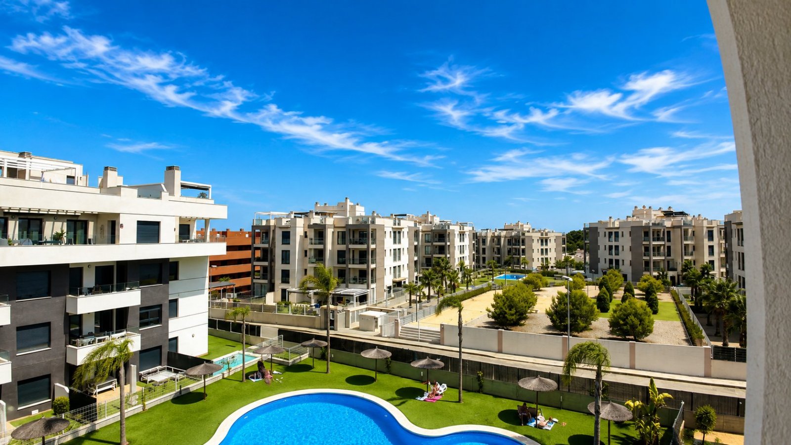 Penthouse moderne avec solarium spacieux et piscine à Villamartín