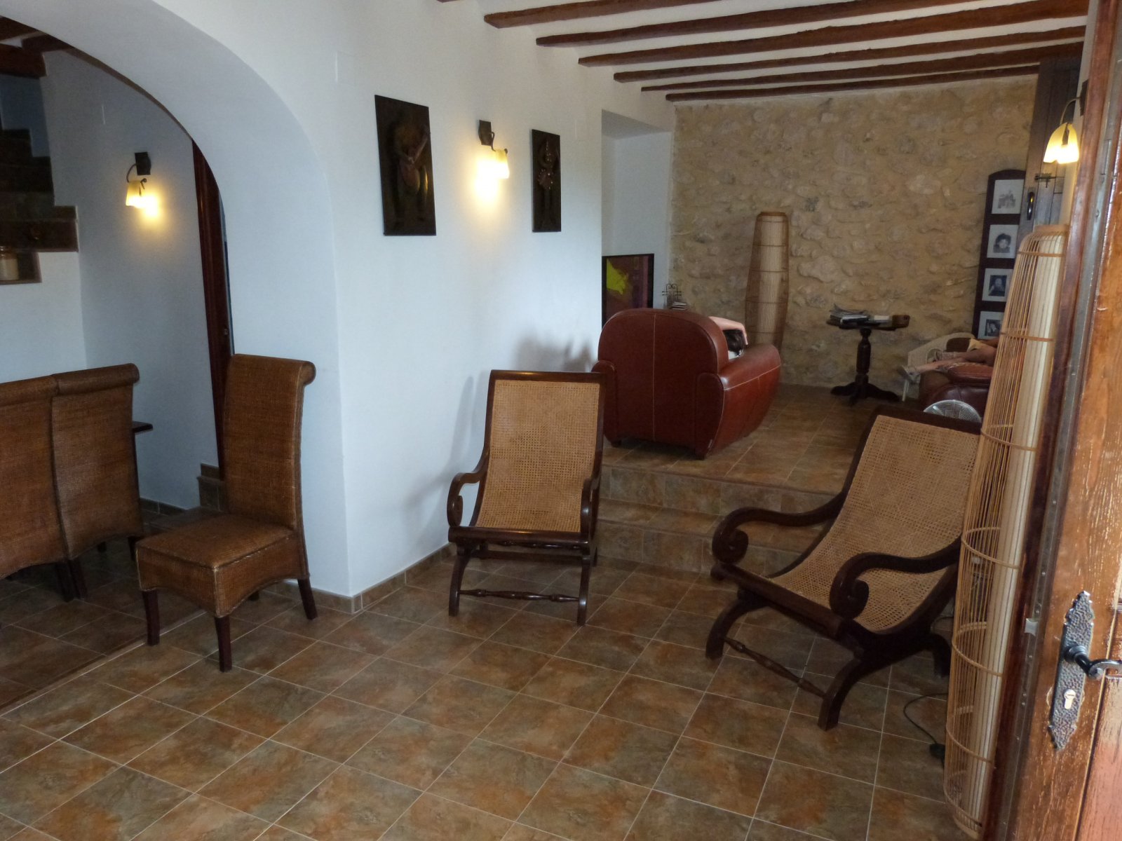 Grande maison de campagne de 15 chambres dans un endroit attrayant