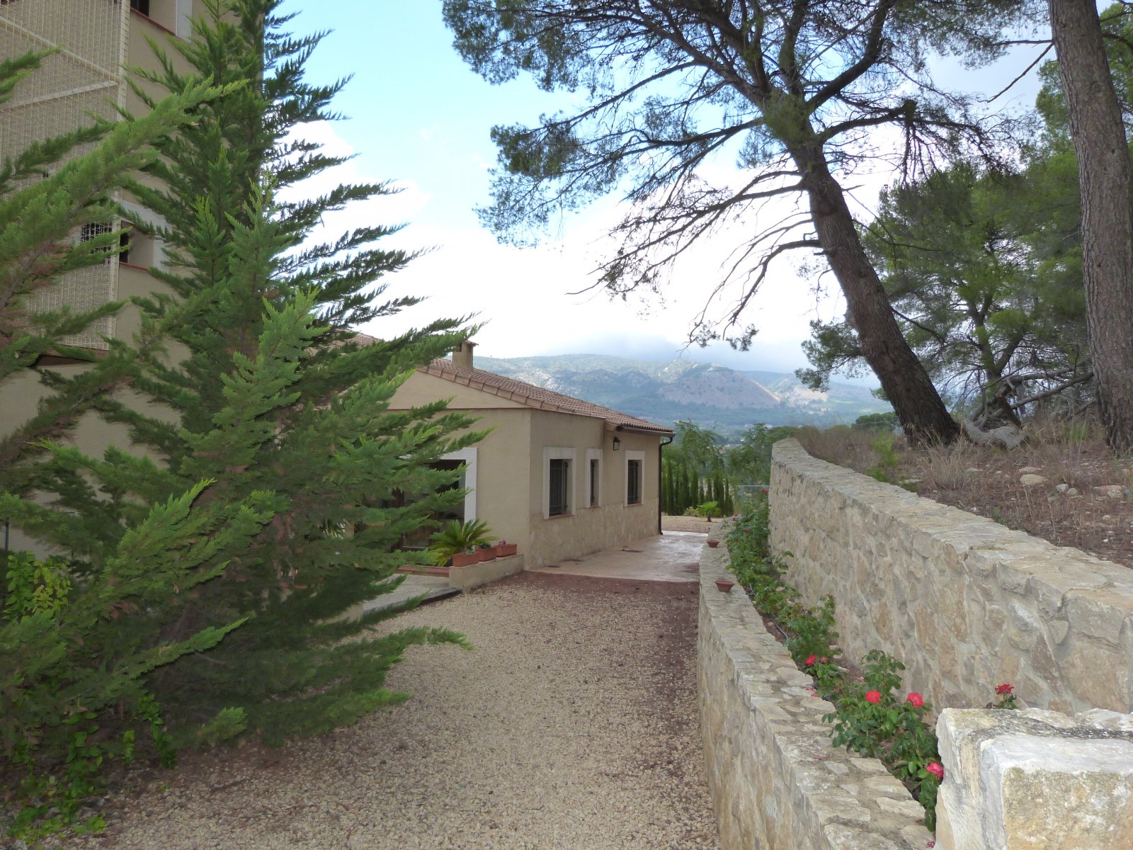 Grande maison de campagne de 15 chambres dans un endroit attrayant