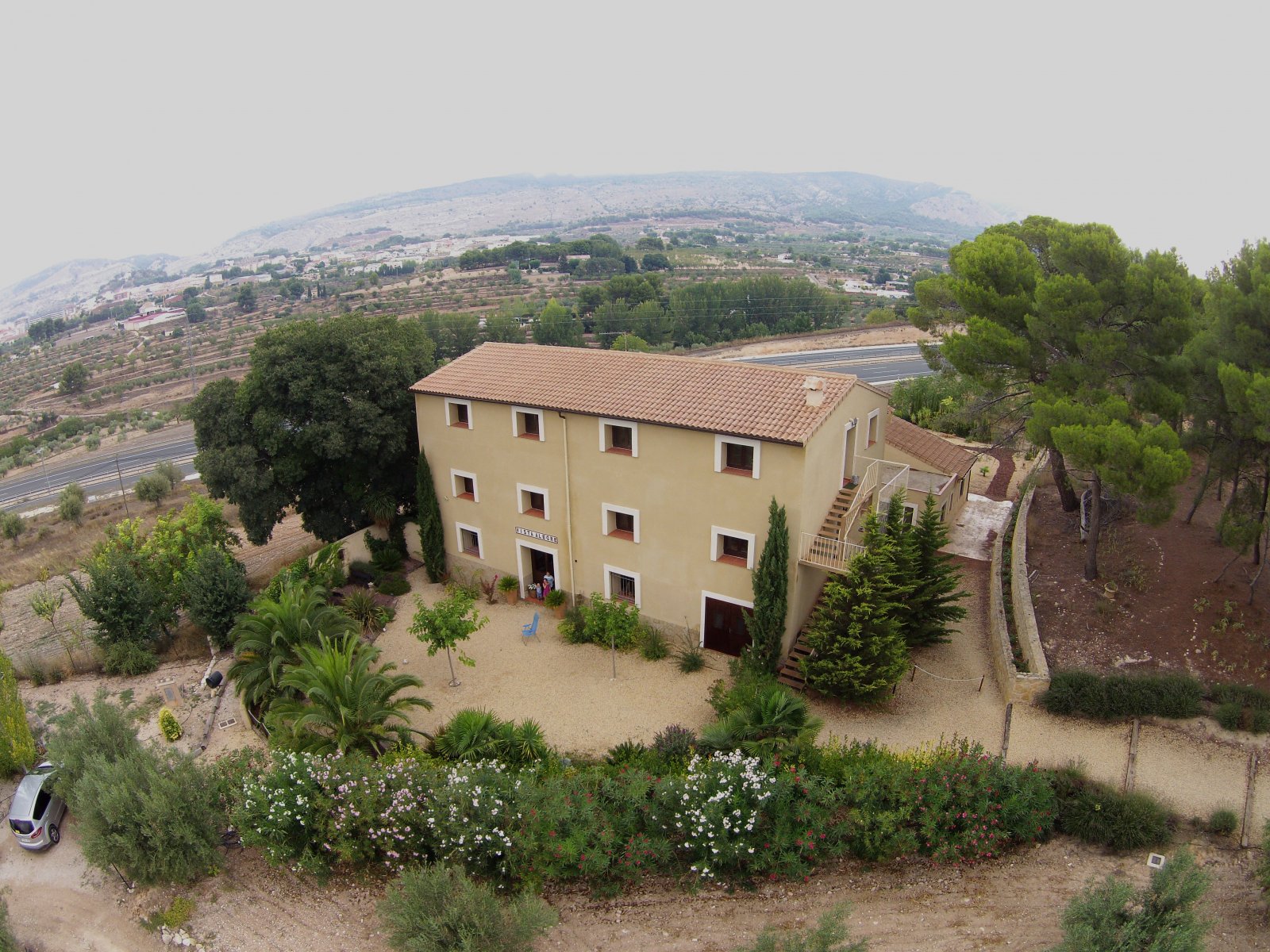 Grande maison de campagne de 15 chambres dans un endroit attrayant