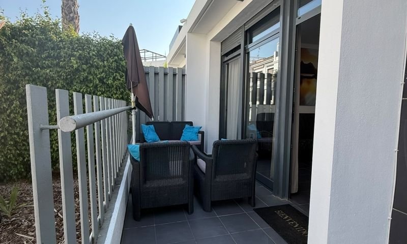 Maison avec 2 chambres, 2 salles de bains, une terrasse sur le toit et une piscine commune