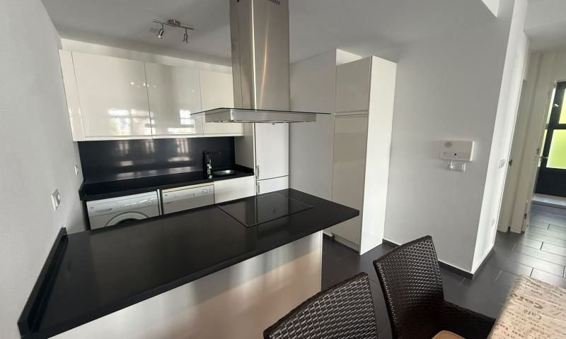 Maison avec 2 chambres, 2 salles de bains, une terrasse sur le toit et une piscine commune
