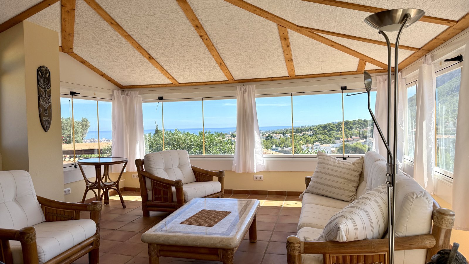 Très belle villa à l’abri des regards, avec une magnifique vue panoramique et de nombreux extras et avec licence de location touristique