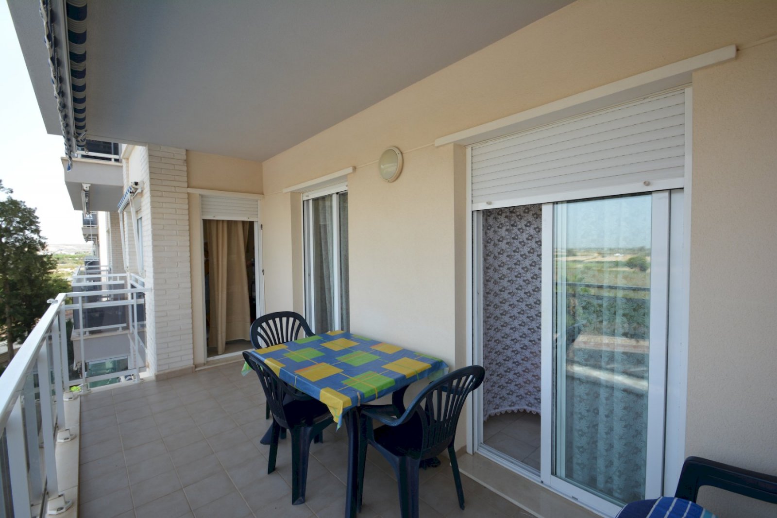 Wohnung mit 2 Schlafzimmern, 1 Badezimmer, Parkplatz und Gemeinschaftspool