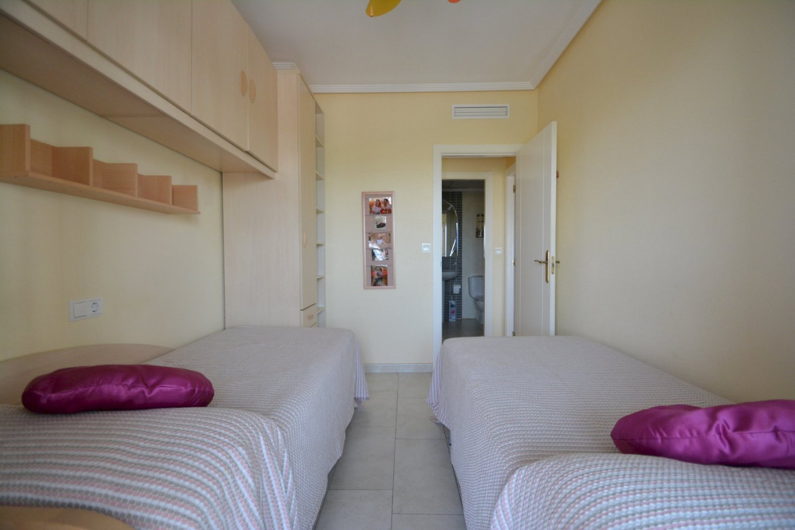 Wohnung mit 2 Schlafzimmern, 1 Badezimmer, Parkplatz und Gemeinschaftspool