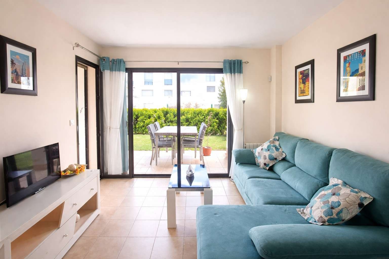 Élégant appartement au rez-de-chaussée dans un complexe de golf en plein essor