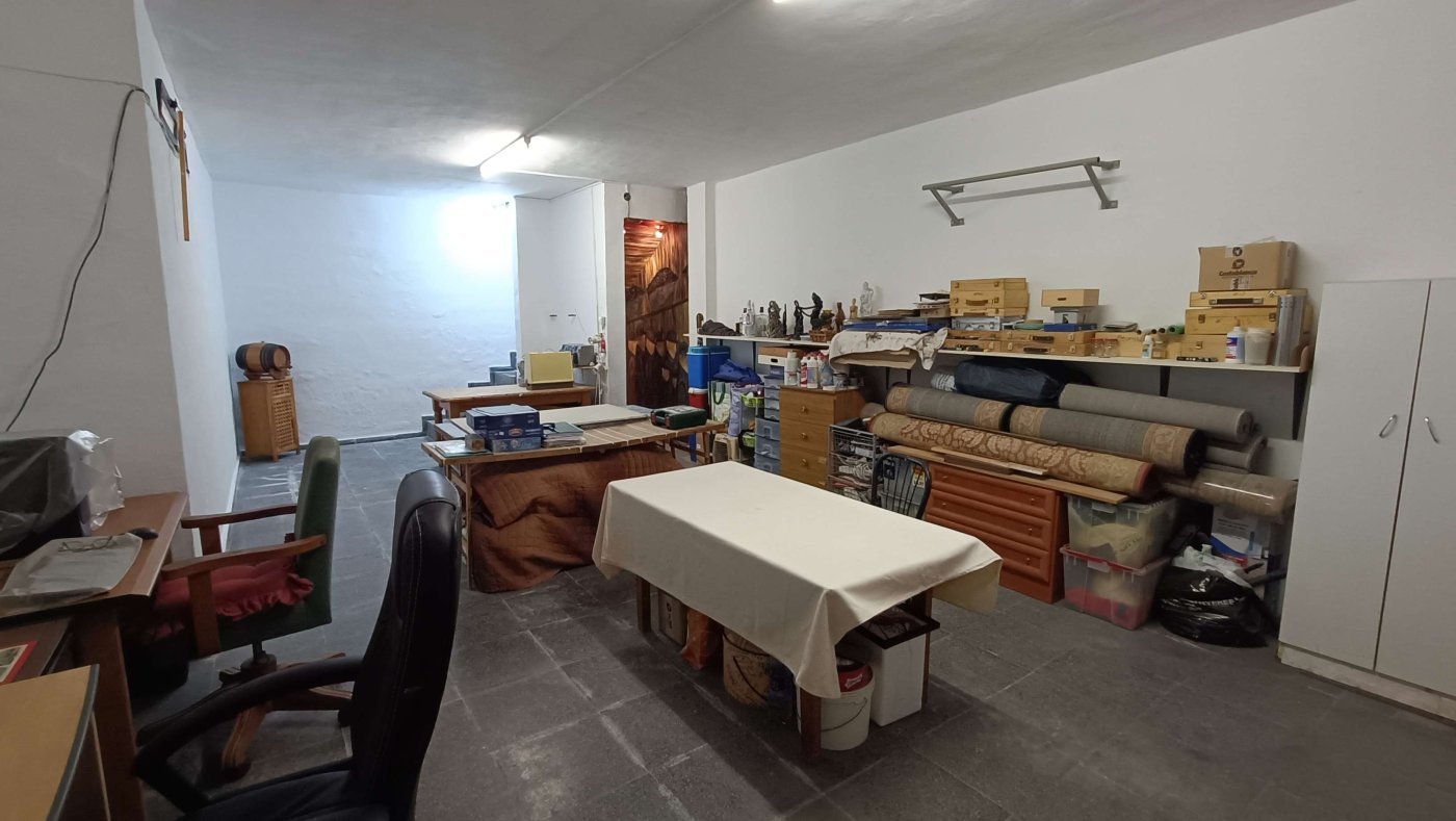 Superbe villa individuelle avec piscine privée, appartement d'amis indépendant, garage et sous-sol