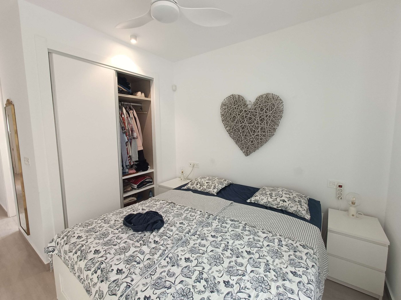 Appartement moderne de 3 chambres au rez-de-chaussée avec jardin privé