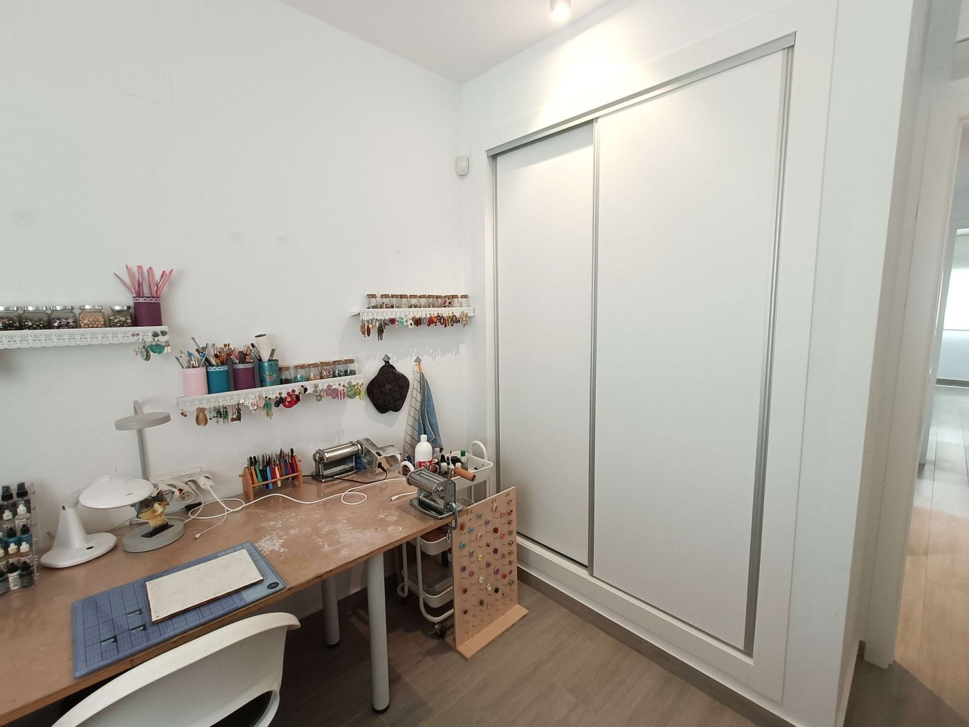 Appartement moderne de 3 chambres au rez-de-chaussée avec jardin privé