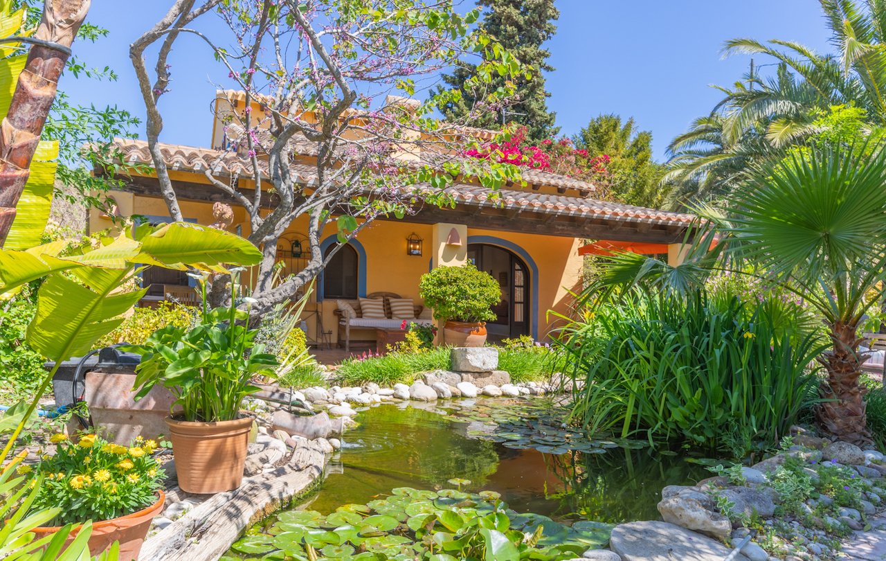 Magnifique propriété rustique de style valencien traditionnel, dotée de tous les détails luxueux