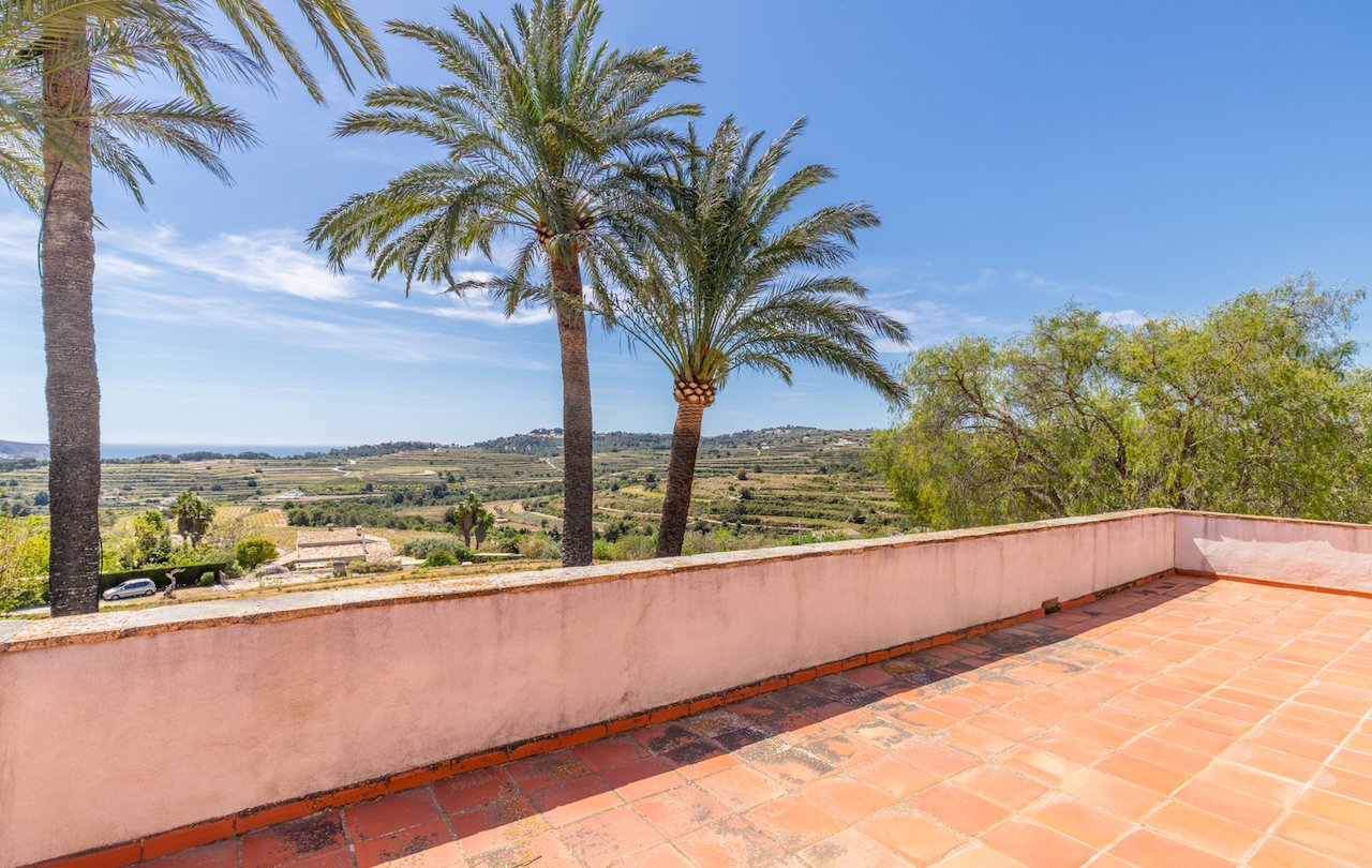 Magnifique propriété rustique de style valencien traditionnel, dotée de tous les détails luxueux