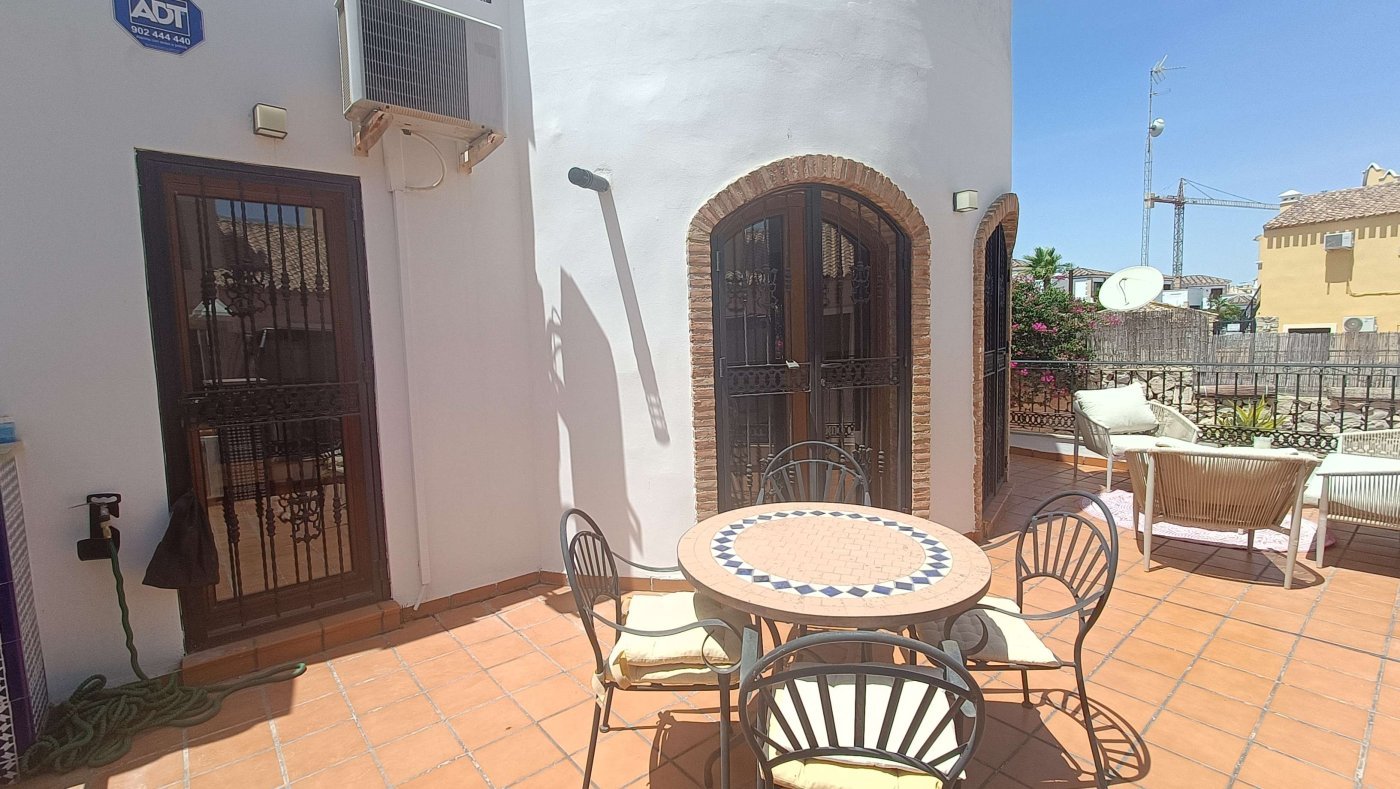 Superbe villa jumelée avec piscine privée au cœur du complexe La Finca Golf & Spa Resort