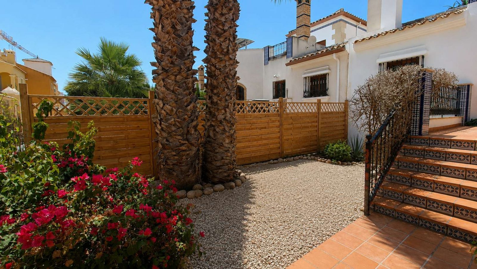 Superbe villa jumelée avec piscine privée au cœur du complexe La Finca Golf & Spa Resort
