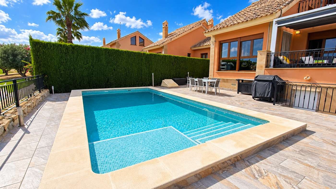 Villa en première ligne de golf au cœur du La Finca Golf Resort
