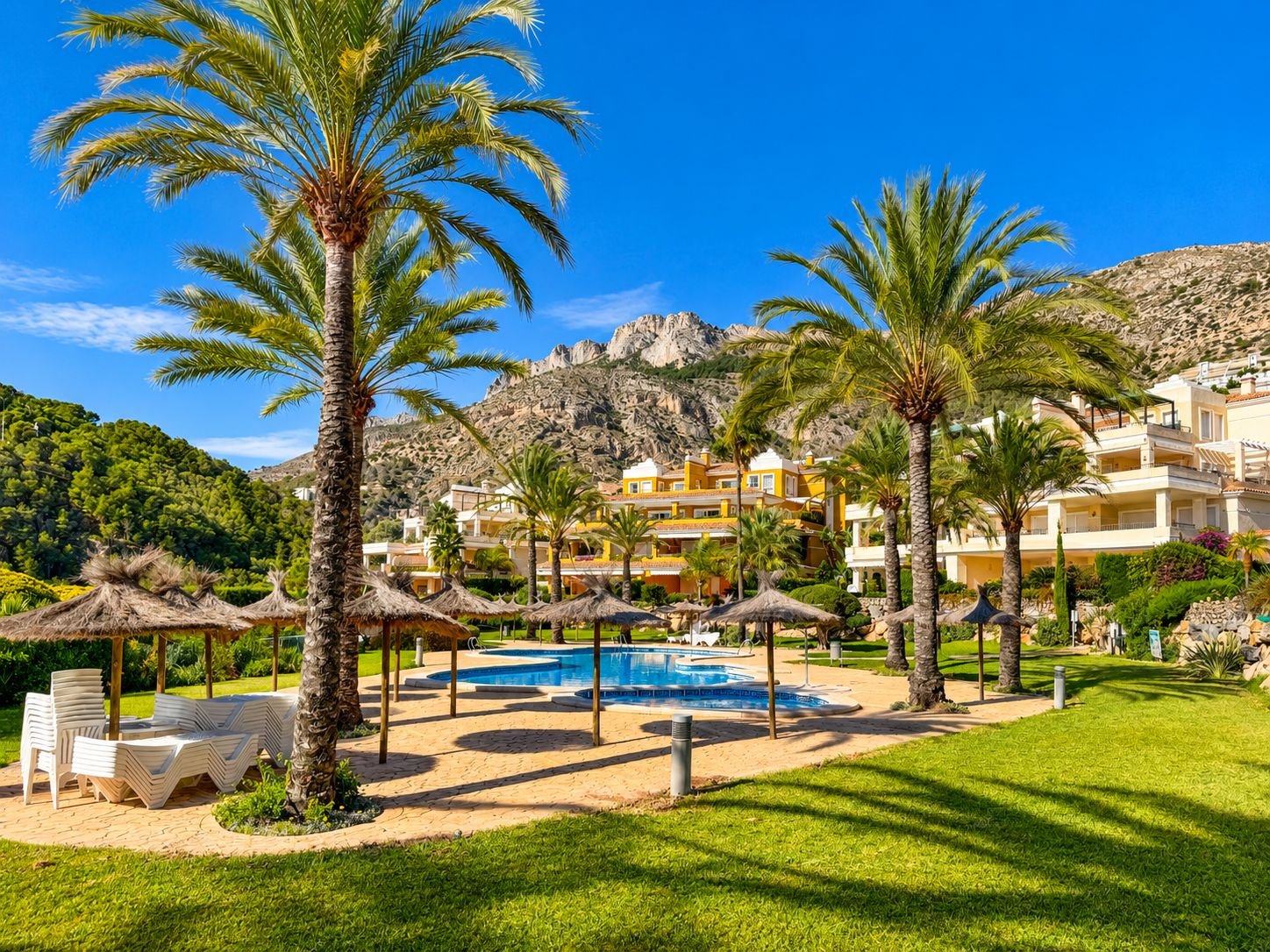 Appartement avec grande terrasse et vue sur la mer à Altea Hills