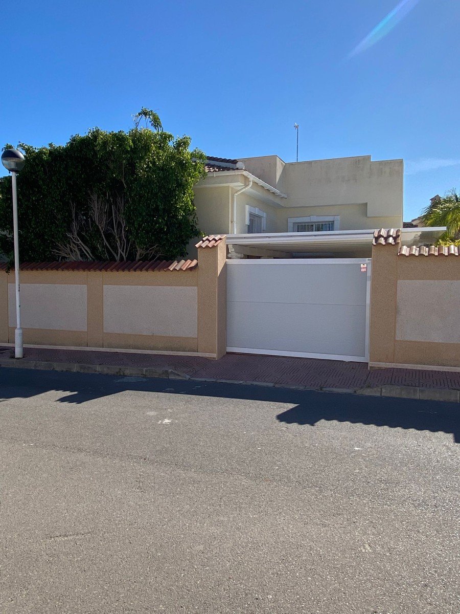 Villa individuelle avec piscine privée et terrasse sur le toit à Doña Pepa